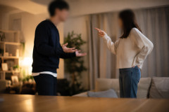 【悲報】佐藤二朗と橋本愛の大騒動、結局どうなったのか誰も知らない模様・・・