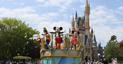 【10月から】ディズニー入園料値上げ 1日最大1万2400円に