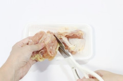 【料理】“包丁キャンセル界隈”Z世代中心に急増　一方「魚をハサミで切るなんて」「抵抗を感じる」と批判的な声も
