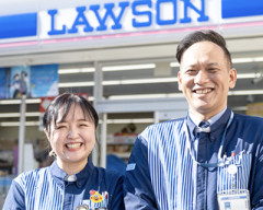 【画像】ローソンの店員さん、異世界に連れ去られた模様...