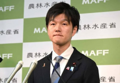 【悲報】農家「ちっとも米が売れなくて米価も下がってきた！政府は米を買ってくれ！」鈴木農相「やれぇ！」