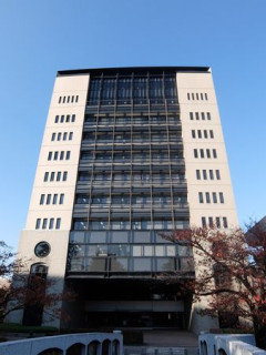 【悲報】無職(53)さん、東京で無差別殺人をするためにリュックにナイフを入れて夜行バスを予約してしまい逮捕