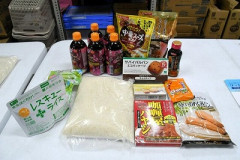 【悲報】貧困家庭、給食のない夏休みに不安が募る。母親「子供にお米を食べさせ私はスナック菓子で空腹を誤魔化してます」
