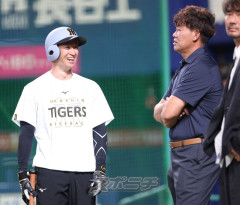 【朗報】福留孝介さんの髪の毛、完全に生き返る