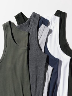 【朗報】ユニクロの590円タンクトップって夏の正解なの？