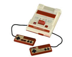 1983年7月15日 ファミリーコンピュータが発売。今年で43周年