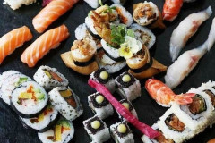 イギリス人「寿司はただの生魚と米なのに料理の傑作みたいになってる」