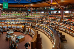 図書館にすみたい