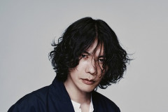 【悲報】米津玄師、イキりだす「俺はニコニコ動画というインターネットの無法地帯で育った男ですよ？(笑)」