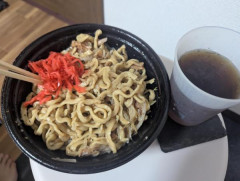 【画像】もうどうでもいい気分だから二郎汁無し食う