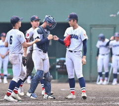 【高校野球】横浜が８回コールドで東海大相模に快勝…宿命のライバルから１５安打８得点　ドラ１候補右腕・織田翔希も復帰