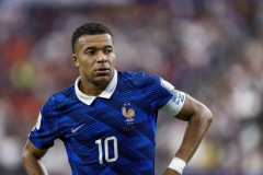 【動画】キリアン・エムバペさん、W杯でエルボーを繰り出してしまうｗｗｗｗｗｗｗｗ
