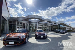 【悲報】ワイ手取り22万、300万円の新車すら買えない