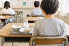 【衝撃】日本の小学校の給食、ついにここまで落ちるｗｗｗｗｗ(※画像あり)