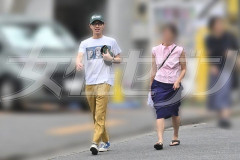《3年で35本以上の作品に出演》最旬俳優・戸塚純貴、”すでに同棲状態”恋人と居酒屋デート、変装なしで自然体の2ショット