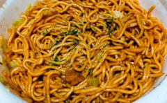 焼きそばって「ペヤング」と「UFO」どっちの方が旨いの？