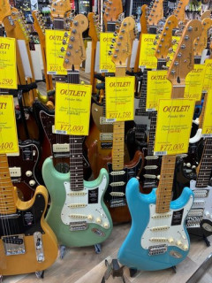 【困惑】Fenderのギター、一気にダサい感になり捨て値で廃棄される？