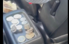 【動画】クレカ決済拒否のタクシー「1万円のお釣りは小銭9000円分ねｗ嫌ならそこで両替してきて1000円で払えよ！」
