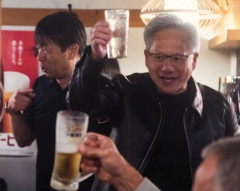 韓国人「NVIDIAのジェンスン・ファンCEOが日本の居酒屋に出没！日本が重要なパートナーであると語る」→「AI半導体戦争の勝者が日本で見せた素顔」