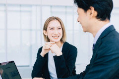 ワイ(26)「このまま結婚もせずに人生終わるんやろなぁ…」ババア先輩(29)「昼ご飯行くよｗｗｗｗｗ」ワイ「はい！」⇒