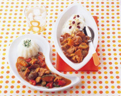 【画像】トマトを抑えて「最もカレーに入ってるのを見たことがない野菜」の1位が決定しました