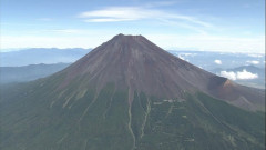 富士山で99歳女性が山岳遭難　長い期間をかけて少しずつ登山も転んでケガ　救助隊員が救助中