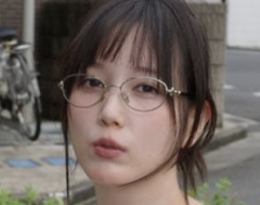 【朗報】本田翼(34)、お乳がなさすぎて「こう」なってしまう...