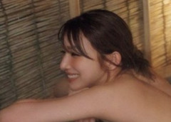 【画像】後藤真希さん(41)、もうこれ乳頭見えてるだろ・・・