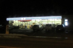 『田舎のコンビニが恐ろしい』と話題の画像 ←こんなの序の口だよな(´・ω・`)