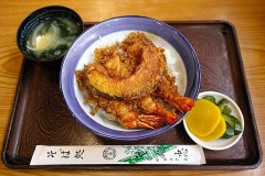 神「親子丼、カツ丼、天丼のうちどれか一つをこの世から消し去る」