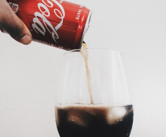 大人になるとコーラって飲まんくなるよな