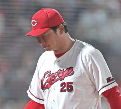 【悲報】広島・新井貴浩監督「2人目なので本当に申し訳ない」阪神・前川さんも死球で骨折・・・・・・・・・