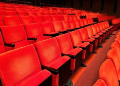映画館ガチ女さん「普通オムツして映画全部観るよね」←これｗ