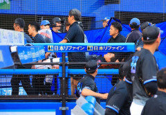ロッテ・西川史礁は膝を負傷し病院へ　サブロー監督「はっきりしたことは明日分かります」