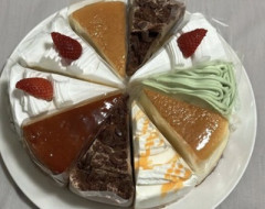 女『1つ100円のケーキ10個買えばホールケーキになる』→結果www