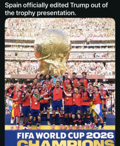【悲報】W杯優勝トロフィー授与式、謎のジジイが映り込んでざわつくｗｗｗｗｗ