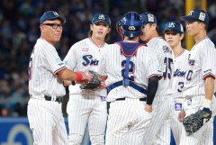 ヤクルトスワローズ(本来の姿)　7月 3勝14敗 勝率.176