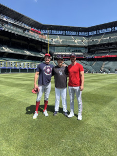 【画像】菅野智之、グリフィン＆マイコラスの元巨人コンビとMLBの地で再会を果たす。