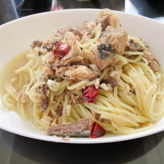 【悲報】ペペロンチーノに鯖缶入れたら美味くなるとか言った奴をブチのめしたい
