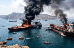 イラン革命防衛‌隊、ホルムズ海峡でタンカー2隻「爆発」と発表…米軍の指示で南側ルート使用！