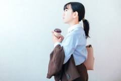 【悲報】ワイくん「新人くんさぁ…始業30分前にはきてないとおかしいよね?」新人くん「はい…」wwwwwwwwww