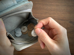 セブンイレブン、レジに小銭を大量投入する現金馬鹿が多すぎるせいで対策に乗り出す