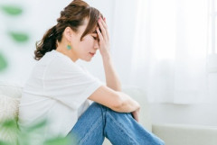 【速報】30代女性の5人に1人が『片頭痛』→ 年3兆円の損失へ…