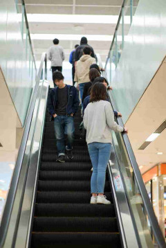 エスカレーターで歩くのを止める方法【ネタでもガチでも】
