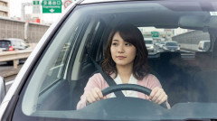 【クルマ運転画像】お前らこの道路、どのあたりを走行するのが正解か分かるか？？？？？
