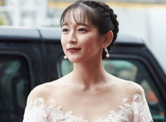【画像】吉岡里帆のノースリーブナマ腋、セクシーすぎんだろ...