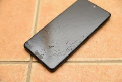 【逆転現象】「画面に傷があってもいい」格安な『Cランク中古スマホ』が今爆売れしている悲しすぎる理由…