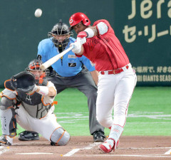 カープモンテロ＆持丸2者連続ホームラン！巨人西舘から逆転弾！！