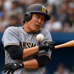DeNA藤浪晋太郎 阪神戦で死球   #野球