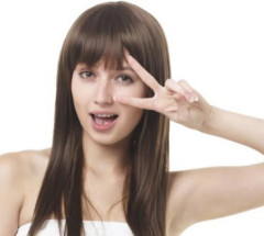 実際に売り子がかわいい若い女性だと売り上げが上がるらしい
